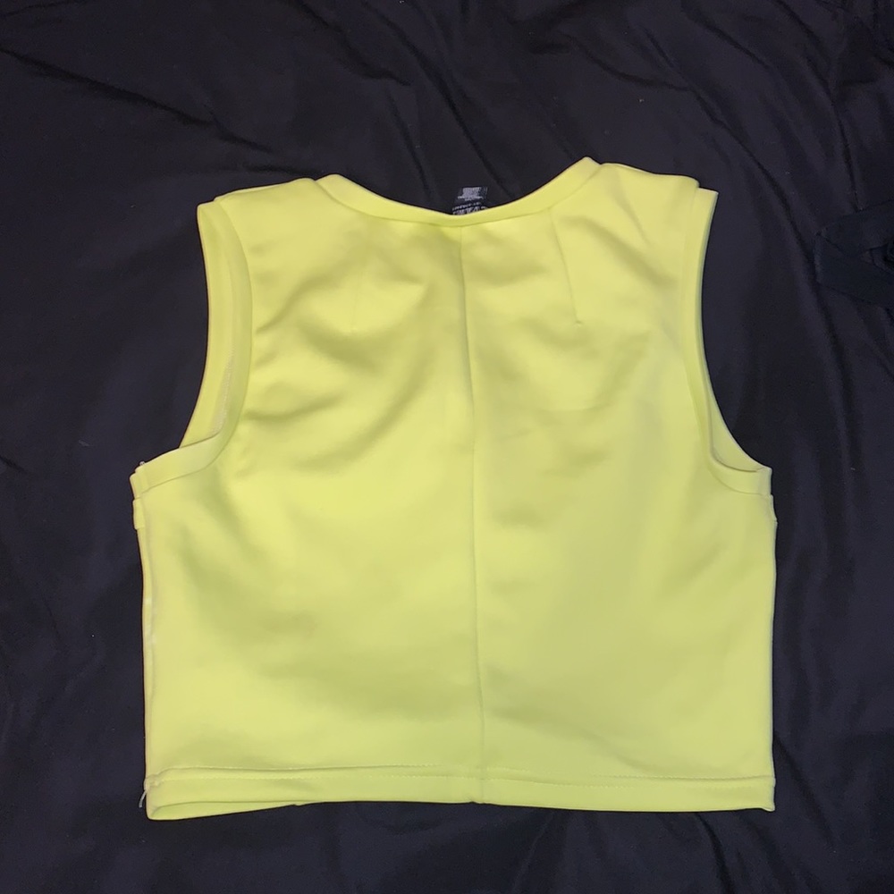 Crop top - Picture 3 of 3